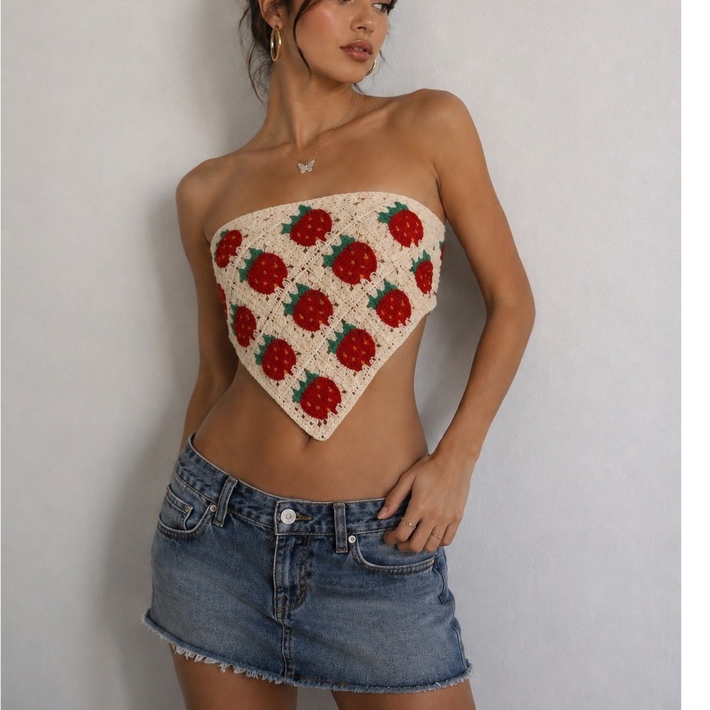 Boho Y2K Style Bandana Top Crochet Strawberry Granny Square Boho Festival Cream